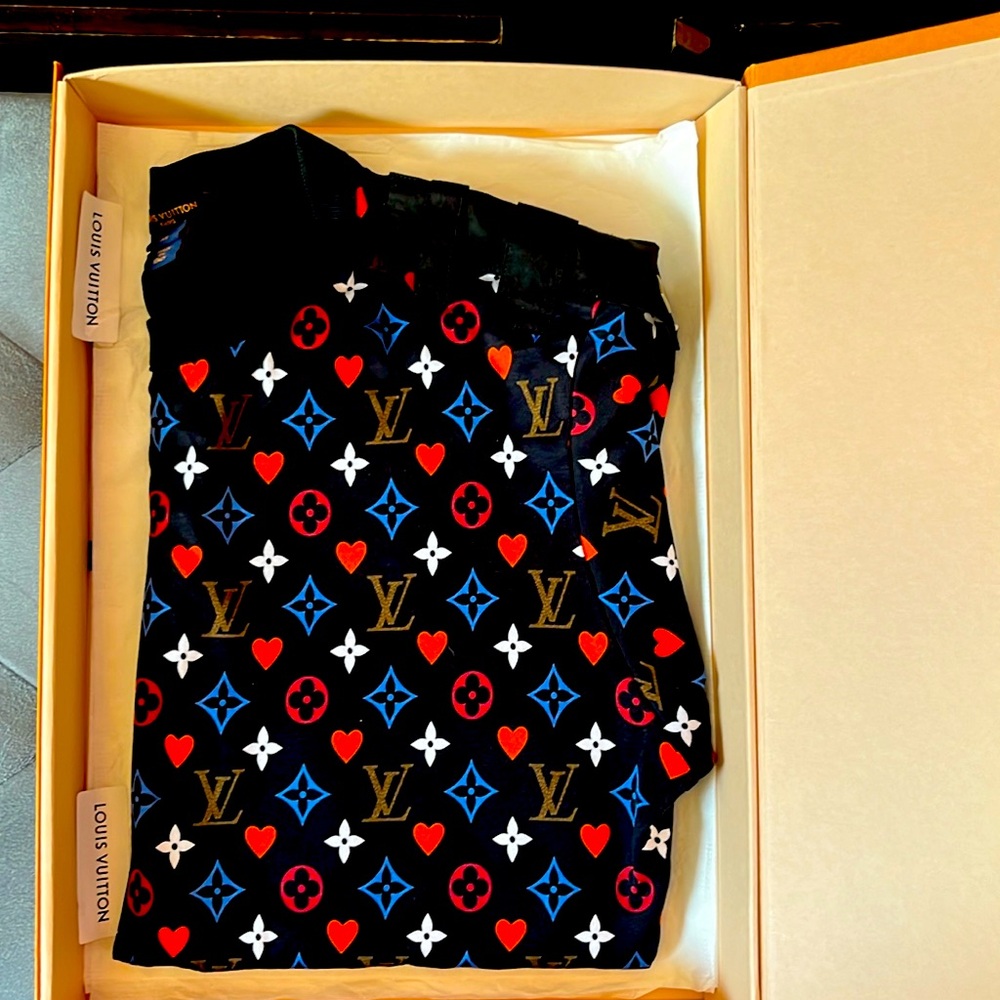 New Authentic Louis Vuitton shirt
